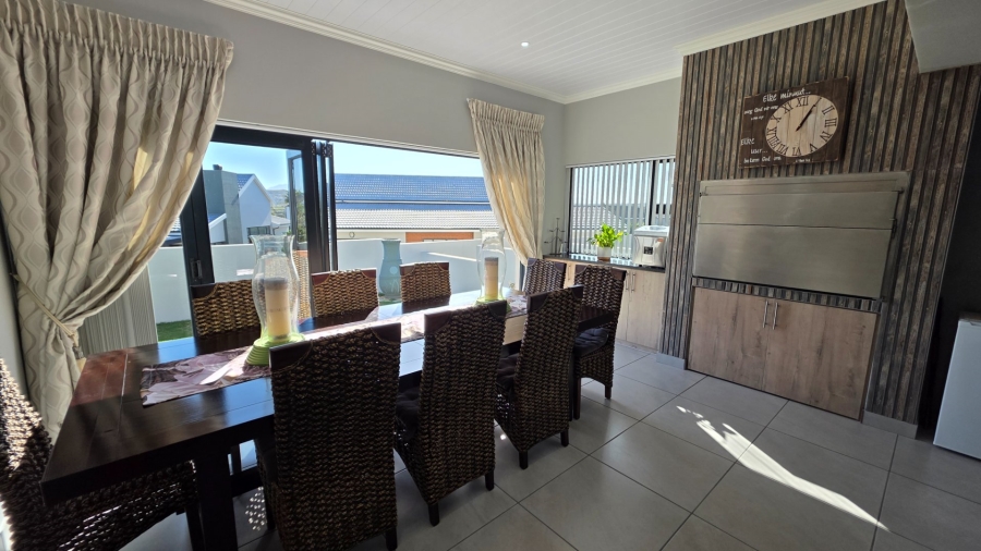 3 Bedroom Property for Sale in Hartenbos Heuwels Western Cape